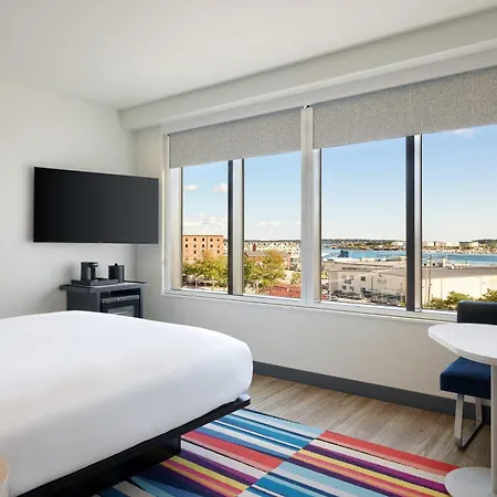 Aloft Portland Downtown Waterfront Me Hotel Exterior photo